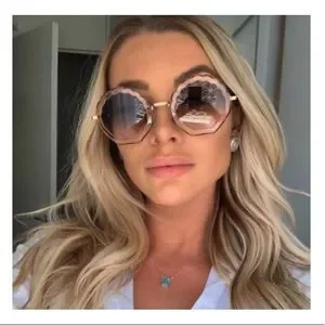 Chloe | Accessories | New Chloe Tally 56mm Scalloped Gold  display picture 1